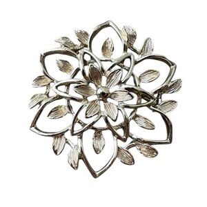 🔥Sarah Coventry Stamped Gold-tone Brooch